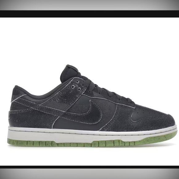 Nike Dunk Low Retro PRM (Halloween) - Picture 2 of 5